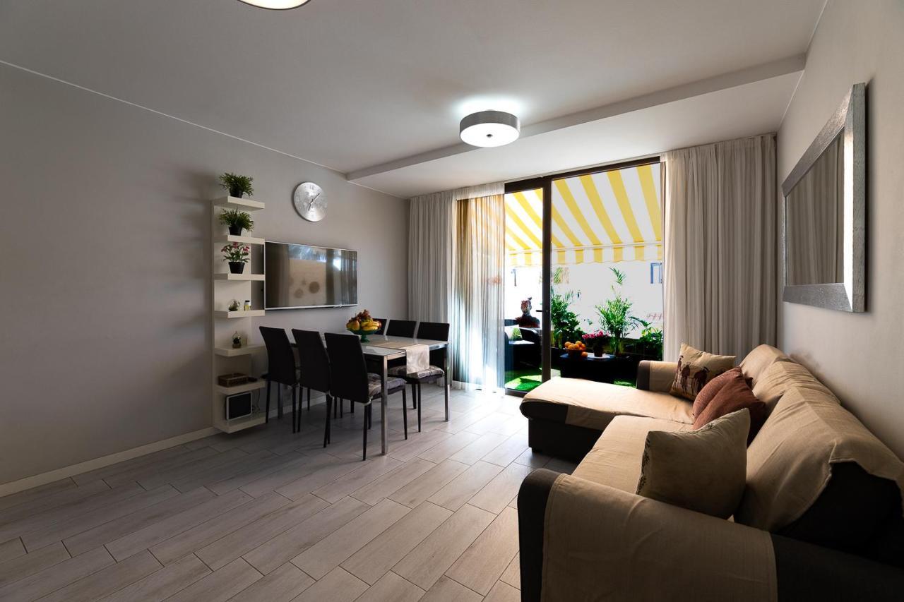 Beautiful Duplex In 3 Minutes Walking To The Beach In Playa De Las Americas Екстериор снимка