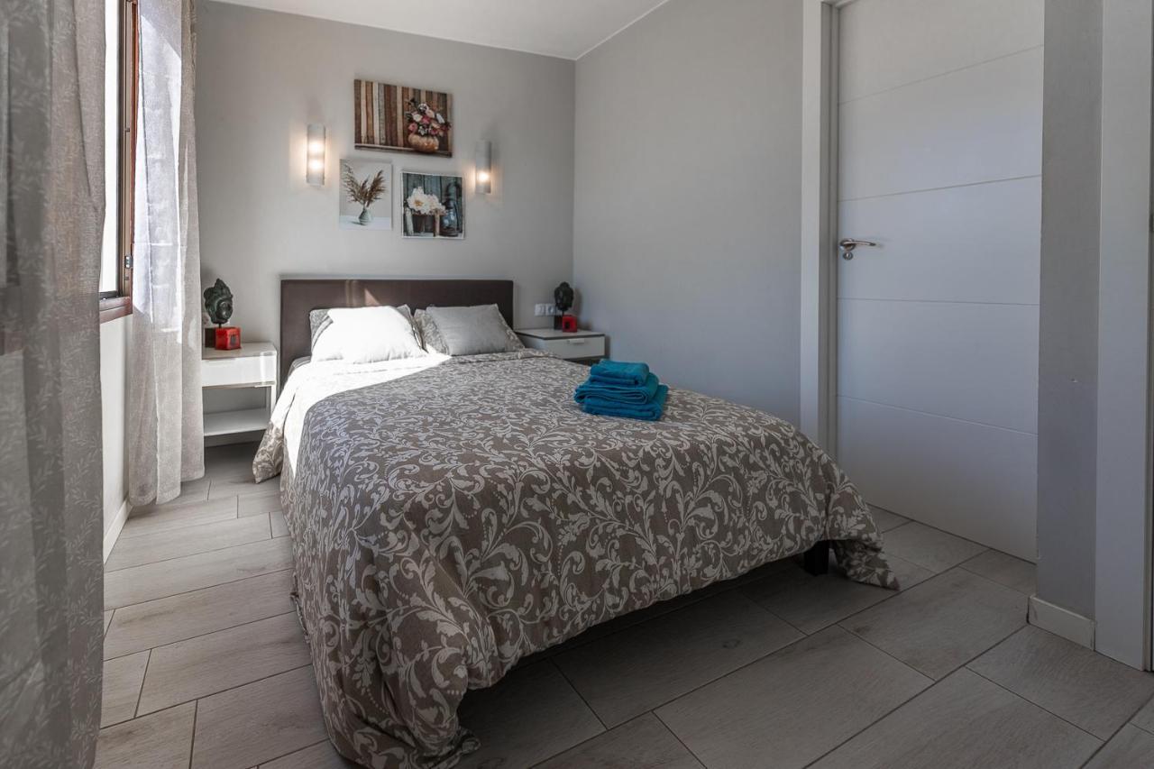 Beautiful Duplex In 3 Minutes Walking To The Beach In Playa De Las Americas Екстериор снимка