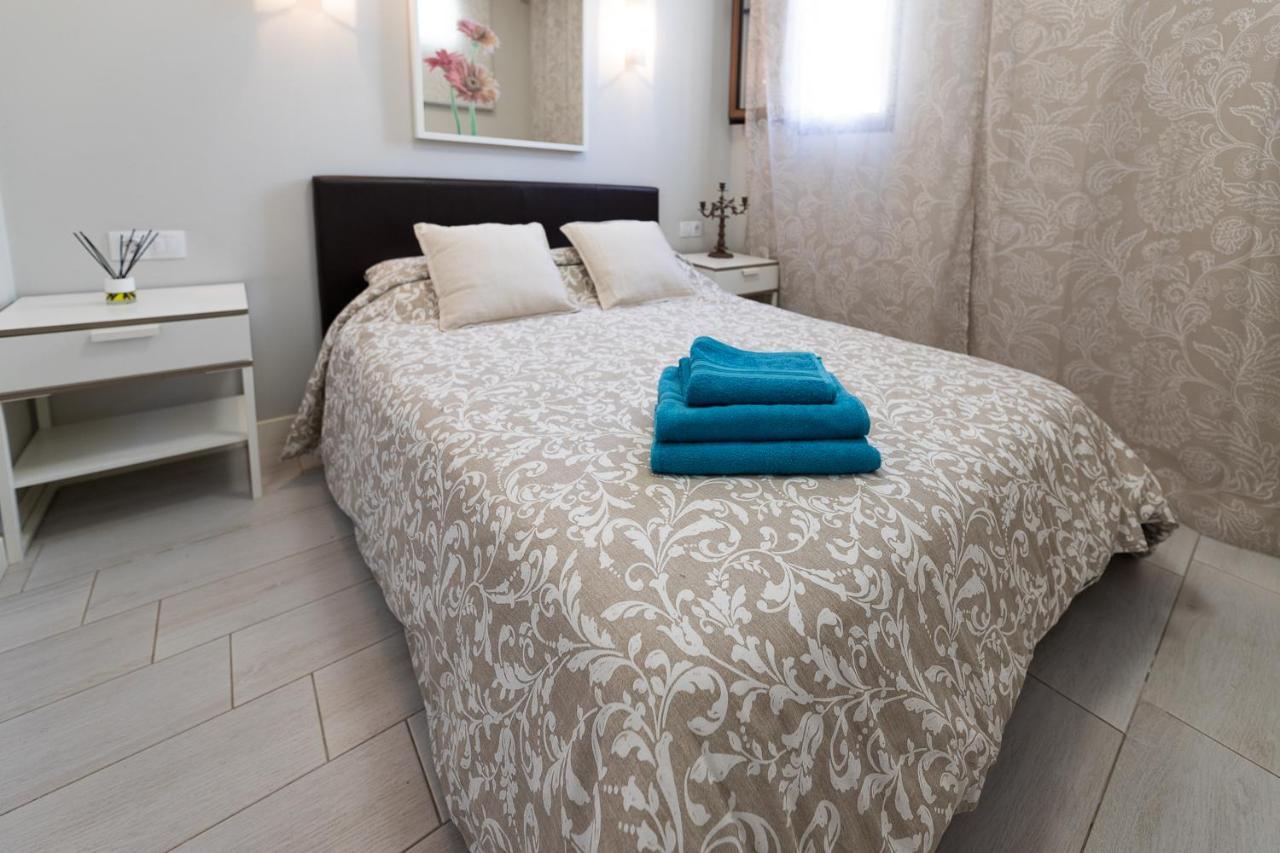 Beautiful Duplex In 3 Minutes Walking To The Beach In Playa De Las Americas Екстериор снимка