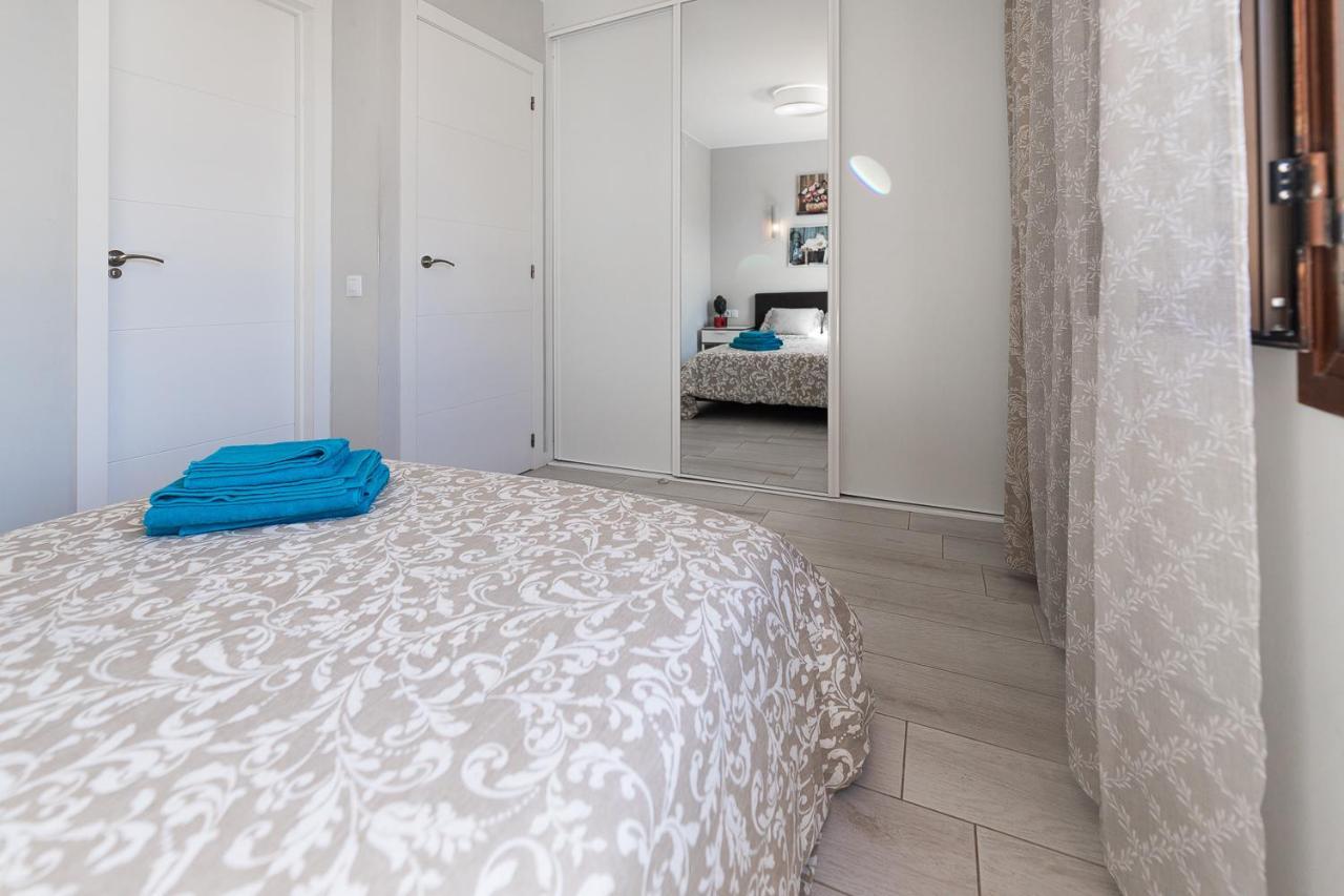 Beautiful Duplex In 3 Minutes Walking To The Beach In Playa De Las Americas Екстериор снимка